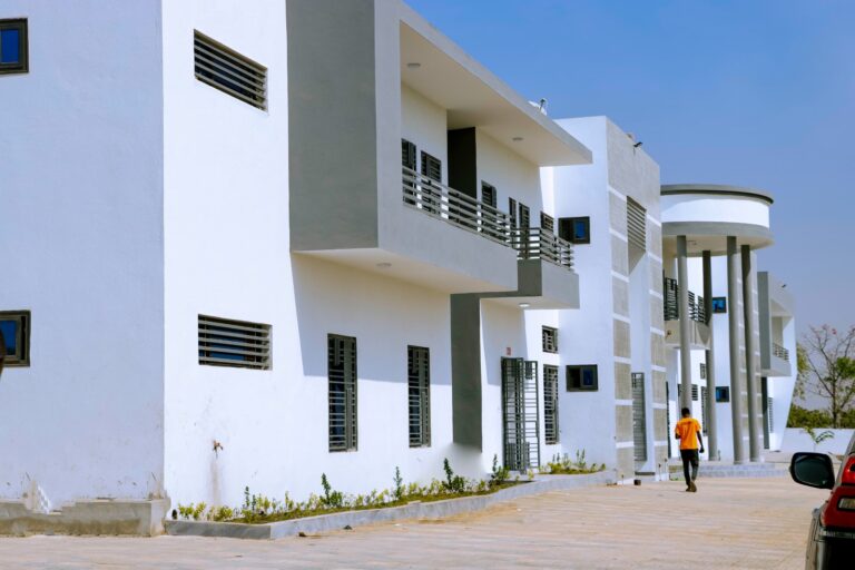 06df238c-8a15-43f7-950b-d8380f37203d